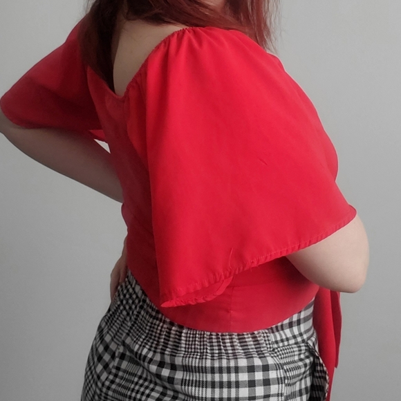 Red Flare Sleeve Front Tie Button Up Ardene Size S - Picture 2 of 3